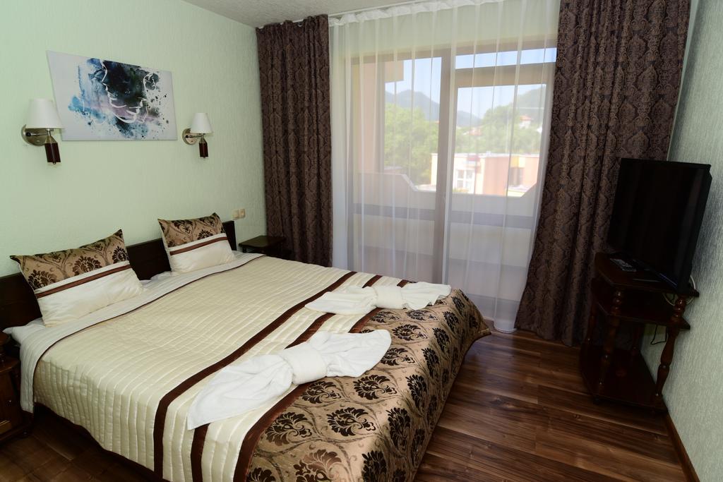 Guesthouse Nefertiti Смолян Экстерьер фото